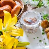Селедка и картофель в ресторане