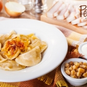 Вареники в ресторане украинской кухни